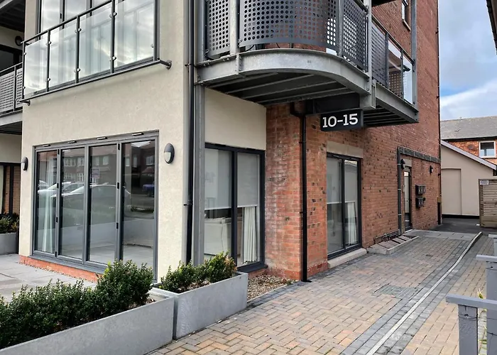 10 Argyle Court